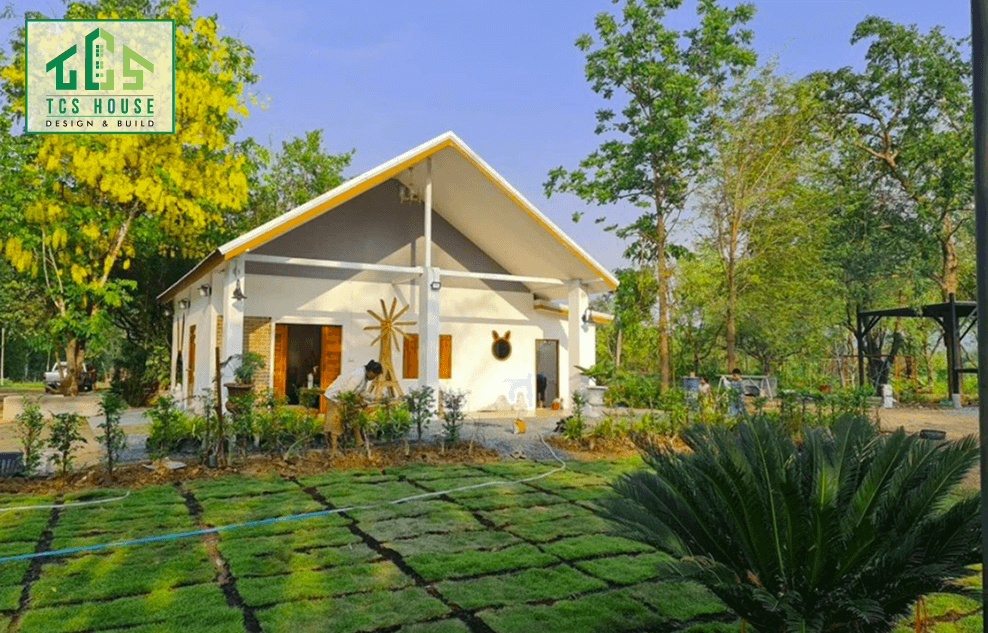 Nhà vườn mái thái kết hợp vườn rau sạch