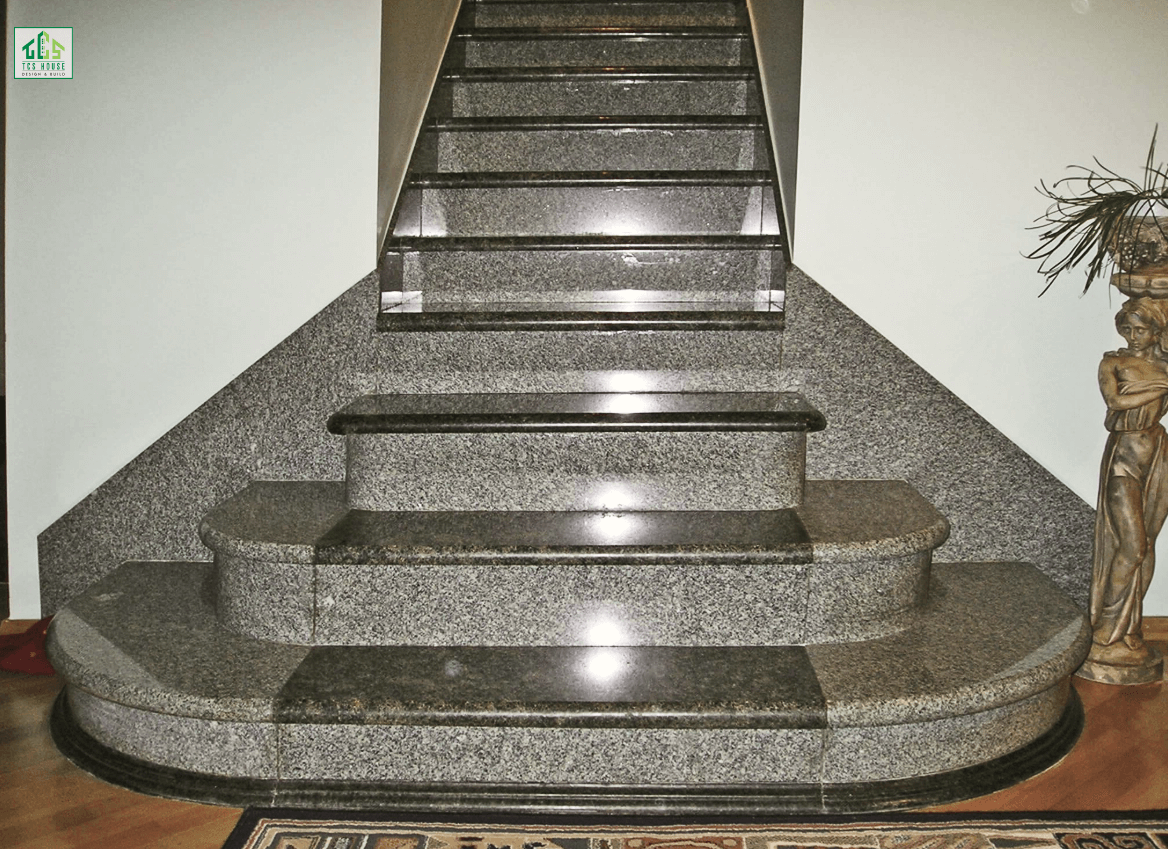 Cầu thang bê tông hoàn thiện đá granite